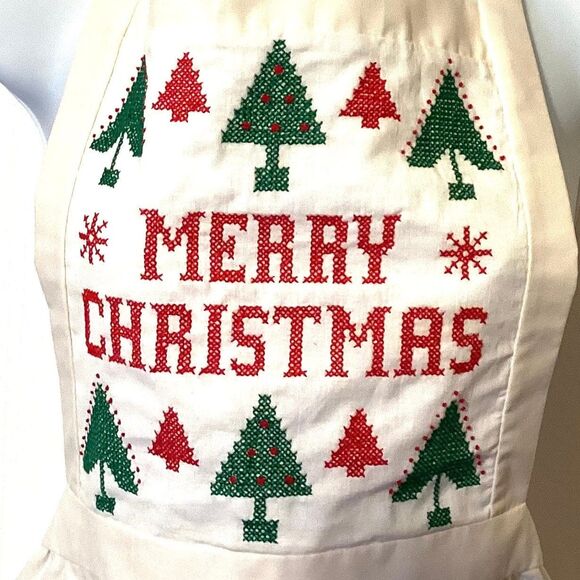 Handmade Christmas Apron: Cross Stitch Holiday Cooking - Picture 2 of 6